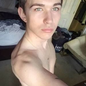 Meet your Posher, Aaron